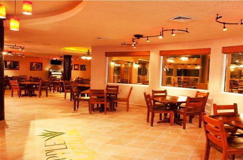 Clarion Suites Roatan At Pineapple Villas French Harbour Exterior foto