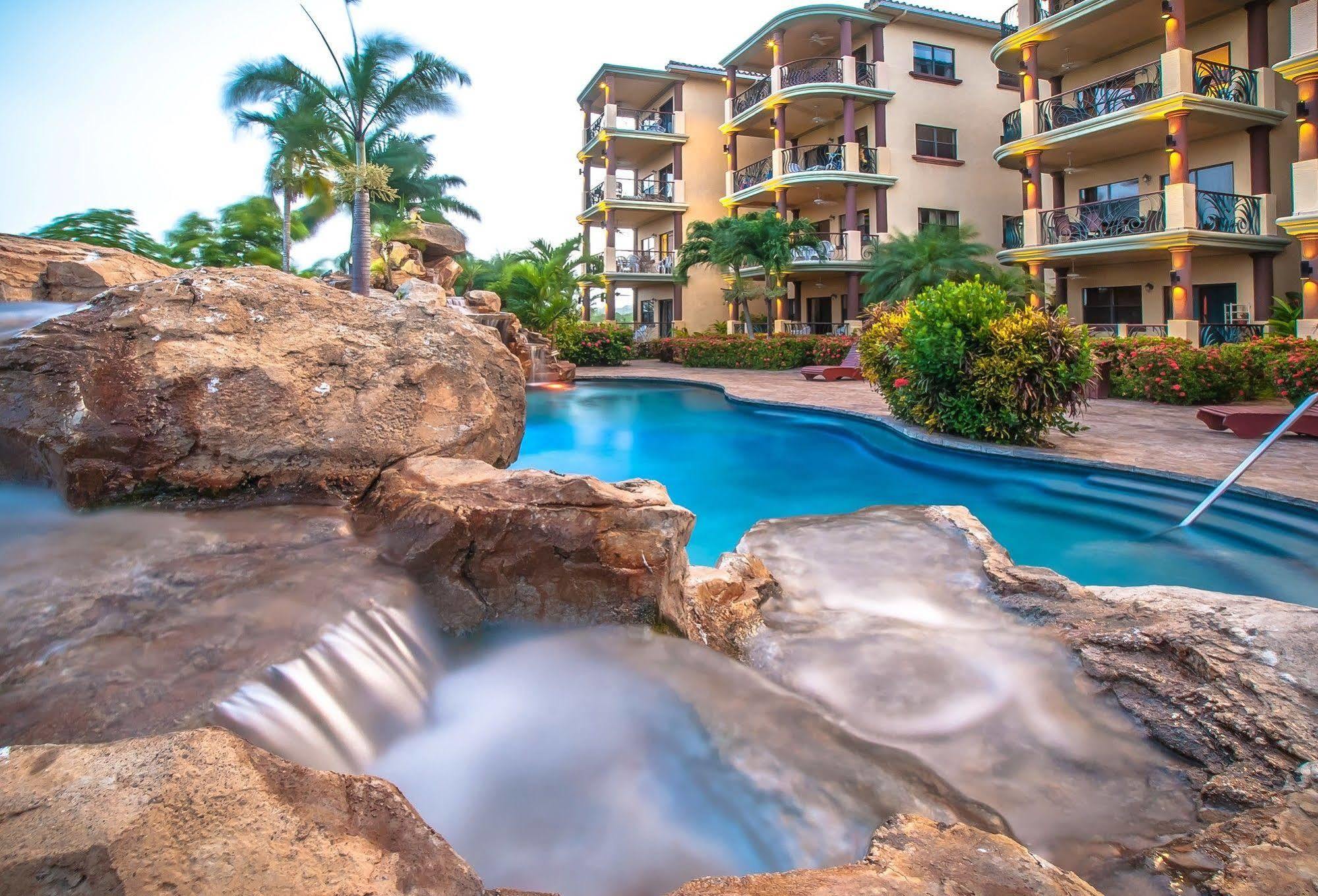 Clarion Suites Roatan At Pineapple Villas French Harbour Exterior foto